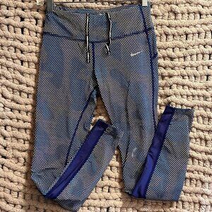 Nike Woman's Athletic Blue and White Polka Dot Dri - Fit Leggings - Size Small